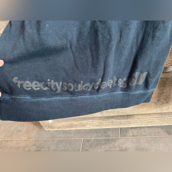 Freecity Sweatshirt - medium - Picture 4 of 6